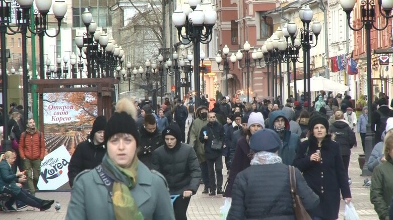 4カ月ぶりに部分的ロックダウンが始まっても人出は変わらないモスクワ
