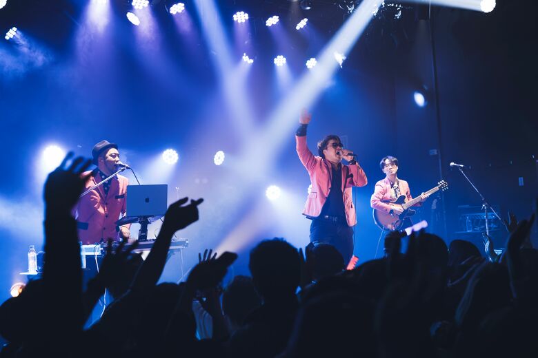 HAMBURGER BOYS（右から田村次郎、山田雄太、金田ヒデミ）提供トリプルワン