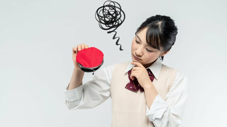 学費や生活費のために働く学生が多い（画像はイメージ）