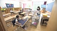 首都圏でも学校・保育園再開 不安の声も