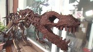 自転車の廃材が恐竜に! チェーンや車輪で作るアート「この部品でと考えるのが楽しい」 イチョウの制作に密着【佐賀発】