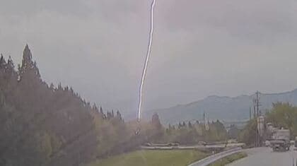 雷、ひょう、突風、強い雨　長野県内は大気の状態が不安定　強風の予想で北陸新幹線は2日午前中から遅れや運休が発生する可能性　4日は警報級の大雨のおそれ