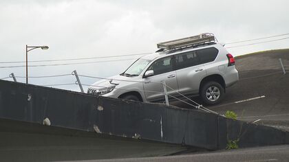 「日本一難しい」SNSで話題の駐車場　波打つアスファルト…男性アナが現地で挑戦【新潟発】
