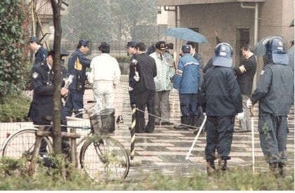 長官銃撃事件には大量の捜査員が導入されてきた