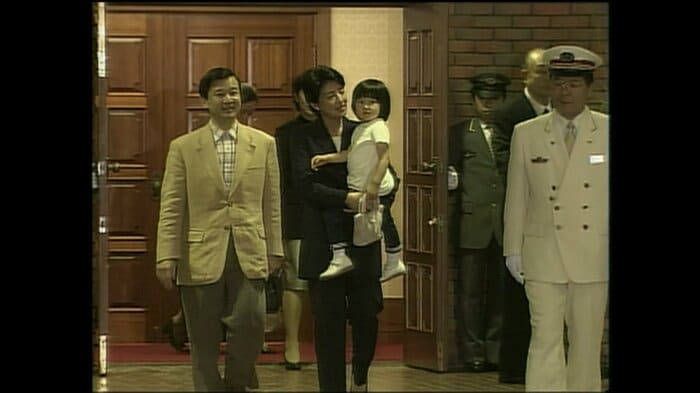 ご静養のため那須塩原駅に到着された皇太子ご一家　平成16（2004）年9月　