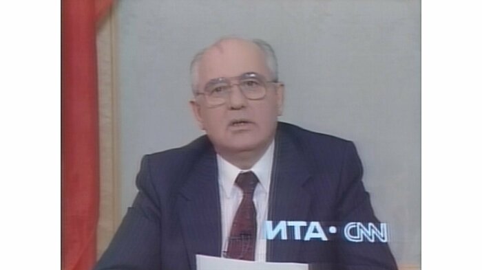 ソ連大統領辞任の演説をするゴルバチョフ氏(1991年12月25日)