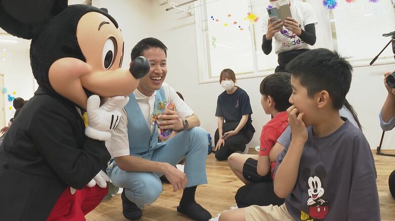 ミッキー＆ミニーが福祉施設を訪問！ダンス披露に握手やハグ♪子どもたちに夢と笑顔届ける「来てくれてありがとう」新潟｜FNNプライムオンライン