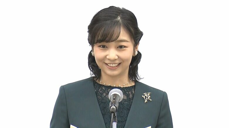 濃いグリーンのスーツで…佳子さま 緑化事業の表彰式にご出席　｜FNNプライムオンライン