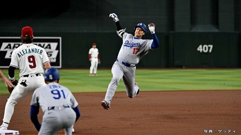 大谷翔平第1打席はフェンス直撃の三塁打…連続試合出塁28に伸ばす　本塁打王争いは“絶好調”シュワーバー2発で大谷に3本差つけトップ｜FNNプライムオンライン