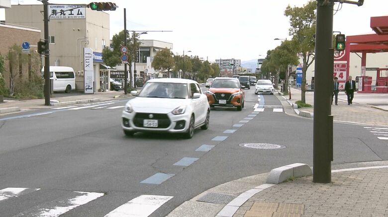 交通量の多い松江市の城山西通り