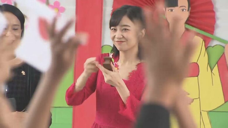 特別支援学校では手話も披露　ペルー・リマ　（11月6日）