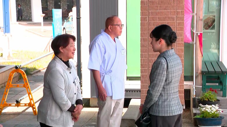 志賀町「道の駅とぎ海街道」で仮設店舗を視察された