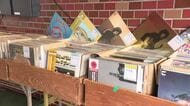 高岡市山町筋の魅力を伝える土蔵造りフェスタ　クラッシックカー56台を展示　マルシェや音楽ライブも