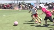 気分はW杯！園児らが青空の下ピッチを駆け回る　ちびっこサッカー大会に68チーム