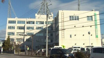 正午すぎ 30代女性の家に 知らない男 が玄関から侵入 体