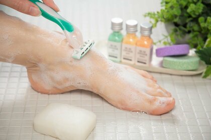 【脱毛】女性200人に質問!脱毛する部位や脱毛時期はいつ?脱毛方法で人気なのは自己処理、エステ、医療脱毛?