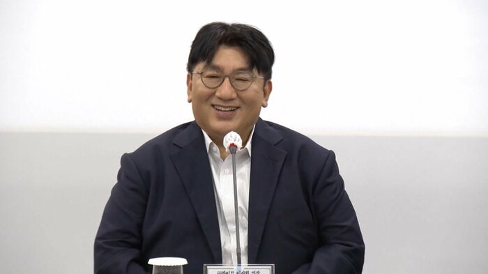 パン・シヒョク議長