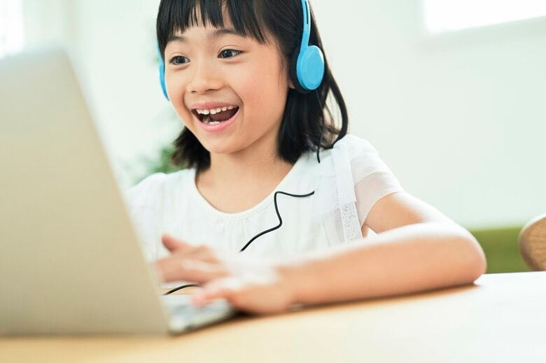 「小学生の英語学習におけるAI英会話の現状と課題」調査結果発表！