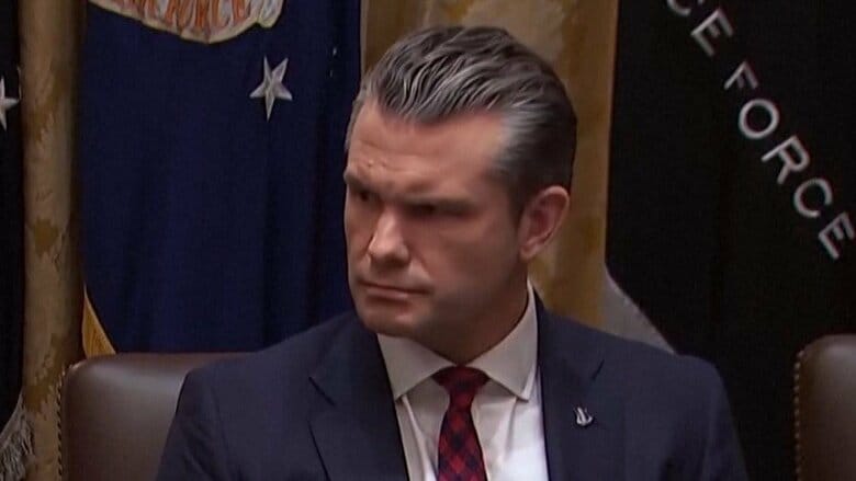 米国防長官の民間アプリで攻撃情報共有問題　報告書「部隊をさらに危険にさらす」厳しく指摘｜FNNプライムオンライン