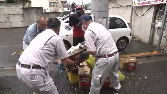 1週間放置された違反ゴミを回収