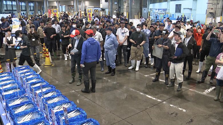 札幌市中央卸売市場（7月10日午前5時半過ぎ）