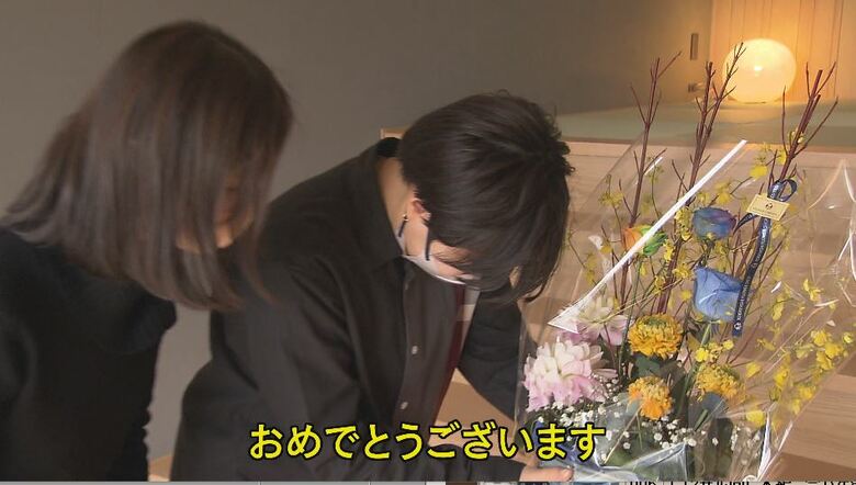 花束をプレゼント