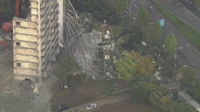 足場が崩れた茨城・つくば市の解体現場