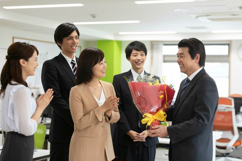 退職金も予想していた額が支給されなくなってきている（画像：イメージ）