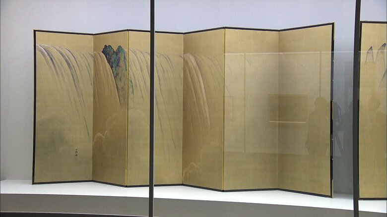 ナイヤガラの滝と万里の長城を描いた作品「瀑布（ばくふ）」