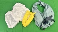 川で流されたり孤立したら…警視庁が教える「ペットボトル救命胴衣」の作り方と生還率を上げる流され方