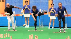 意外な才能が発覚?今、人気の「モルック」にアスリートたちが挑戦