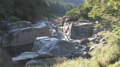 雨で増水の川に10代男性2人が転落、流される　名古屋市の19歳が不明　木曽川の景勝地「寝覚の床」に観光で訪れる