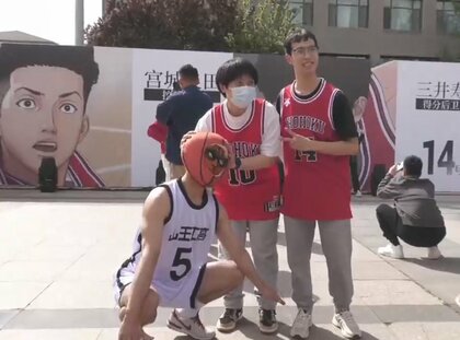 【大ヒット確実】中国で“前売り”10億円！　映画「スラムダンク」先行上映に“コスプレイヤー”続々