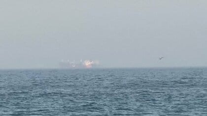 ホルムズ海峡の船舶通過支援作戦が再開か　トランプ大統領が中断表明　サウジなどが基地使用制限解除へ　アメリカ報道