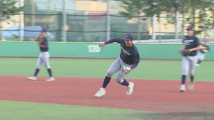 守備練習に復帰した古城大翔主将（3年）
