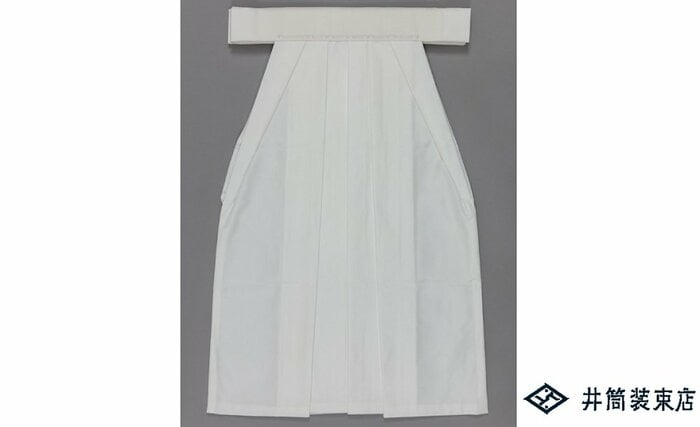 身分にかかわらず全員が白袴を着用することもある(提供:井筒装束店)