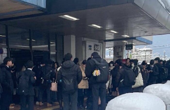 小杉駅（射水市）視聴者提供