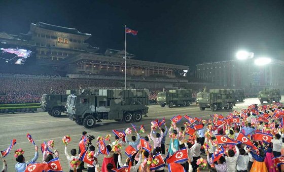北朝鮮軍創建90周年パレードに参加した「新型戦術誘導兵器」(朝鮮労働新聞・2022年4月26日)