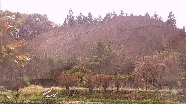 住民が11月に撮影した写真　亀裂が確認できる