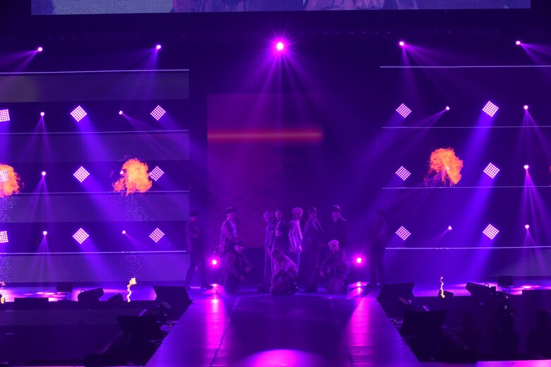 (c)Rakuten GirlsAward 2023 SPRING/SUMMER