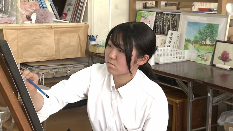 新屋高校美術部・長野由依さん（2年）