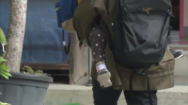 子どもを通わせる保護者は「ショックだが様子をみていきたい」