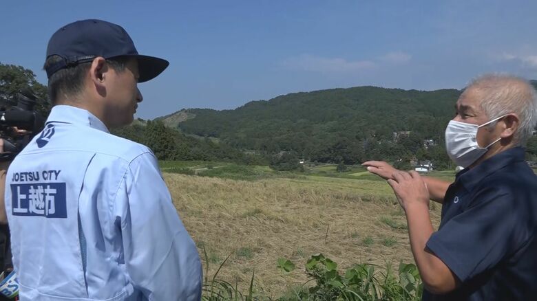 市長に被害状況を説明する大谷さん