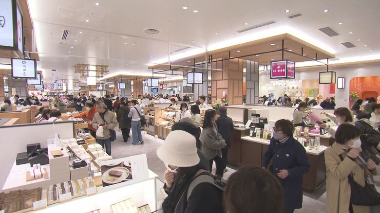 新潟駅 2階・イーストサイド（3月27日）