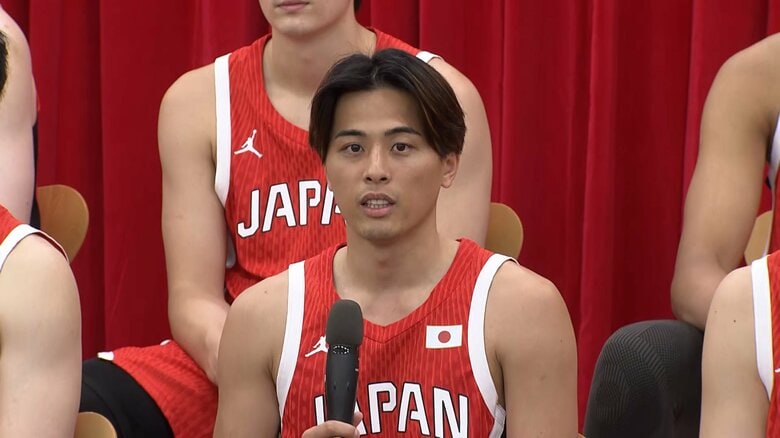 富樫勇樹選手（10日、都内会見で）