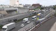 【渋滞情報】東名高速下りで23キロ　関越道下りで21キロ　お盆休みの高速道路で渋滞続く　13日の中央道下りは45キロ予想