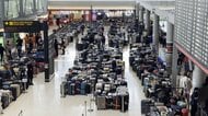 空港に5600個以上の預け荷物　洪水でスタッフ出勤できず人手不足　タイ国内最大の空港　日系物流会社も輸出貨物の搬入制限
