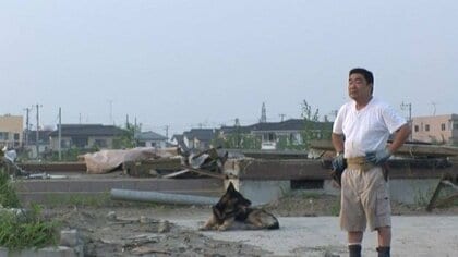 震災で営業休止に追い込まれた旅館。名物大将は周囲が更地になっても「津波に負げねど！」と立ち上がった