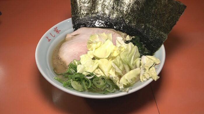 「よし家」のラーメン