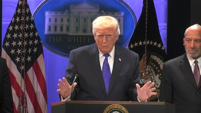 すべての輸入品に一律10％の関税を課すと発表したトランプ大統領（ワシントン・20日）